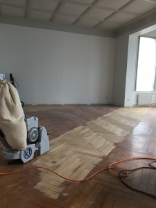 Photo réno poncage 1 pendant.JPG