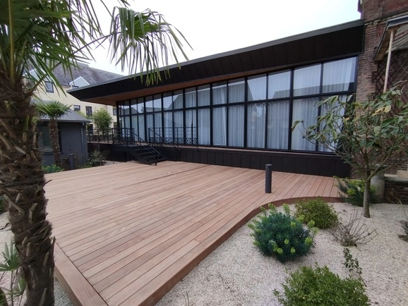 Terrasse et aménagement extérieur réalisés par PML Menuiserie